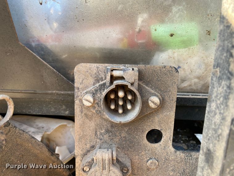 image for item DL7077 2006 New Holland TL100A  tractor