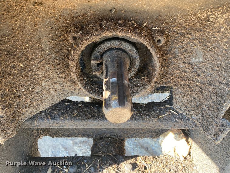 image for item DL7077 2006 New Holland TL100A  tractor