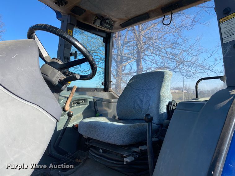 image for item DL7077 2006 New Holland TL100A  tractor