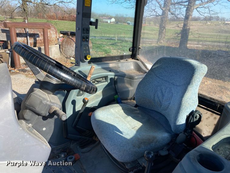 image for item DL7077 2006 New Holland TL100A  tractor