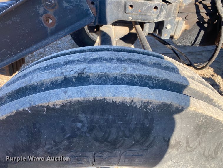 image for item DL7077 2006 New Holland TL100A  tractor