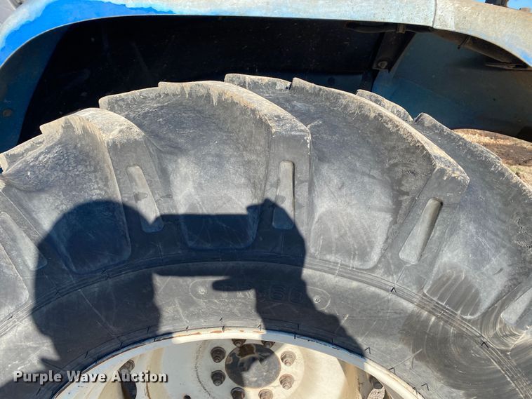 image for item DL7077 2006 New Holland TL100A  tractor