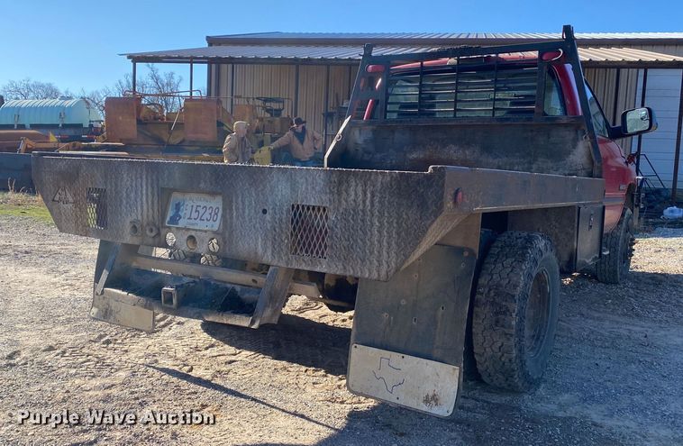 image for item DL7078 2002 Dodge Ram 3500  flatbed pickup truck