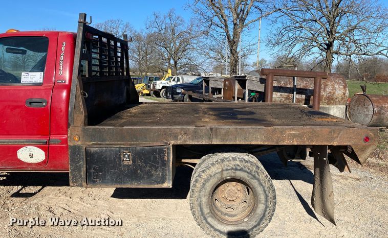 image for item DL7078 2002 Dodge Ram 3500  flatbed pickup truck