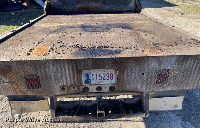 image for item DL7078 2002 Dodge Ram 3500  flatbed pickup truck