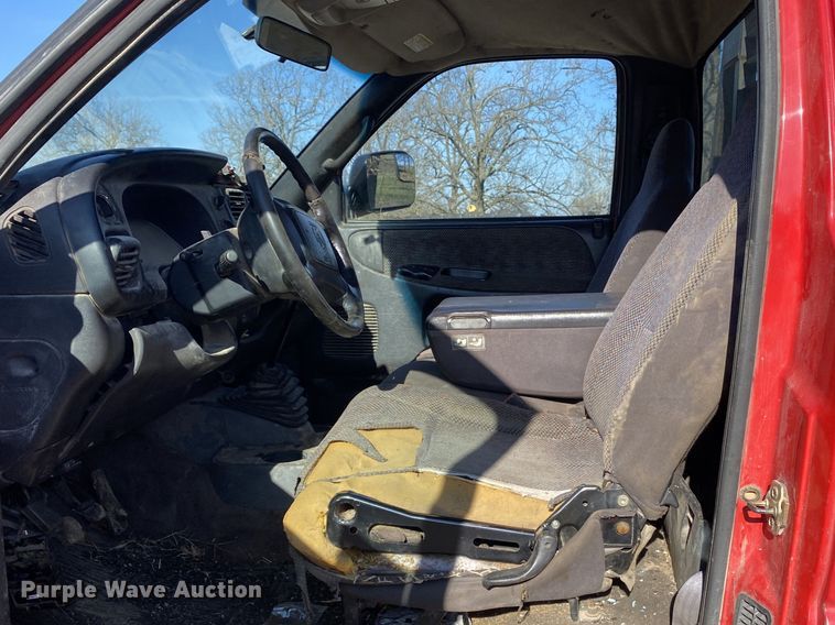 image for item DL7078 2002 Dodge Ram 3500  flatbed pickup truck