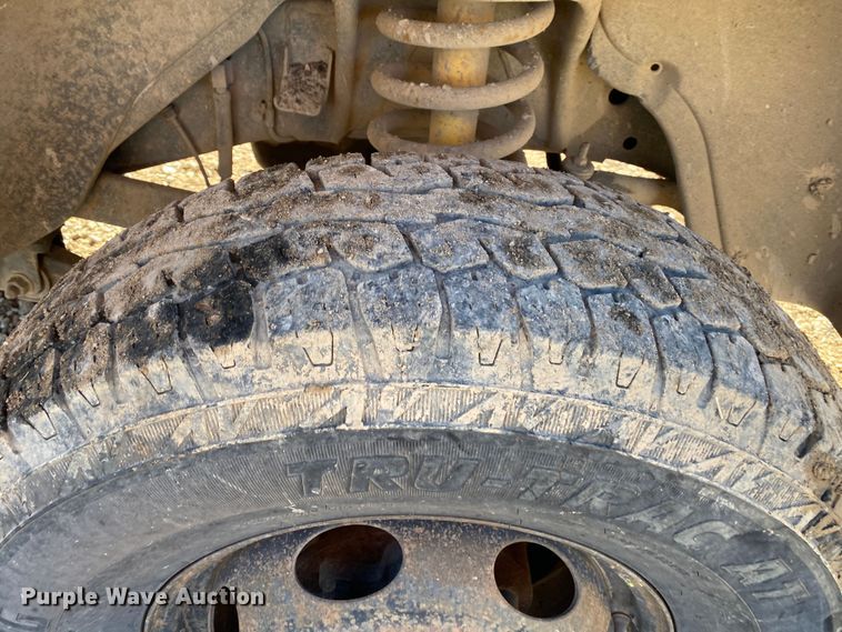 image for item DL7078 2002 Dodge Ram 3500  flatbed pickup truck