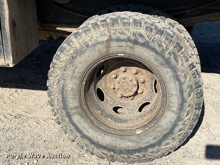 image for item DL7078 2002 Dodge Ram 3500  flatbed pickup truck