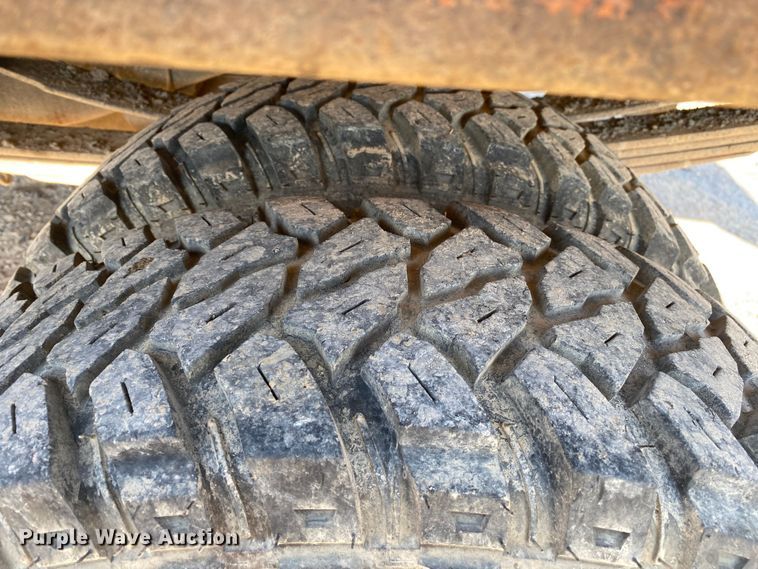 image for item DL7078 2002 Dodge Ram 3500  flatbed pickup truck