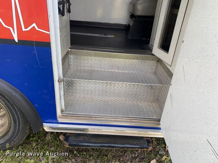 image for item DL7112 2012 Ford F450 Super Duty  ambulance