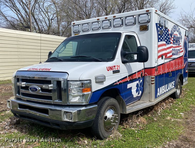 image for item DL7113 2016 Ford E450 Super Duty  ambulance