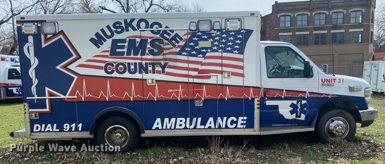 image for item DL7113 2016 Ford E450 Super Duty  ambulance
