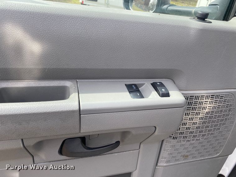 image for item DL7113 2016 Ford E450 Super Duty  ambulance