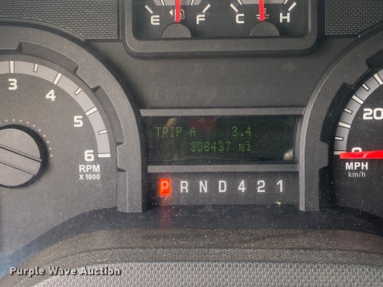 image for item DL7113 2016 Ford E450 Super Duty  ambulance