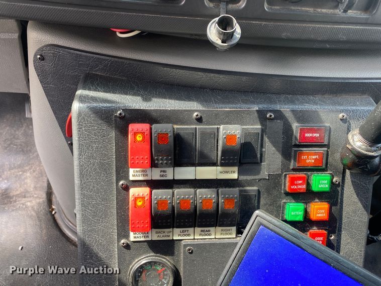 image for item DL7113 2016 Ford E450 Super Duty  ambulance