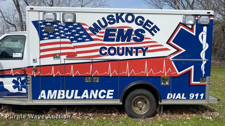image for item DL7113 2016 Ford E450 Super Duty  ambulance