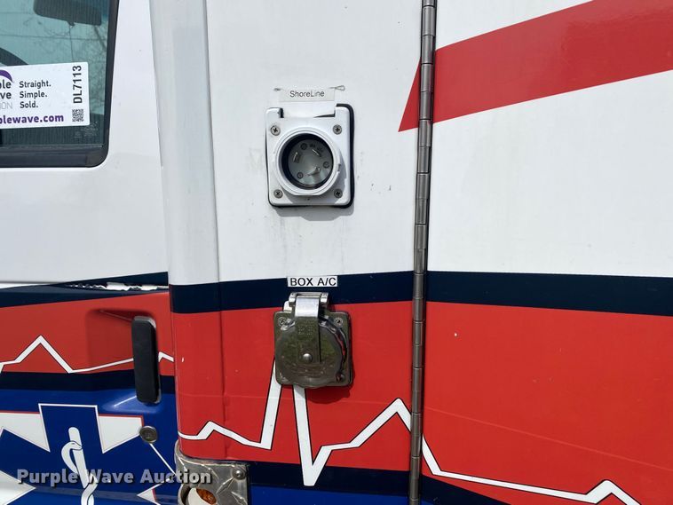 image for item DL7113 2016 Ford E450 Super Duty  ambulance