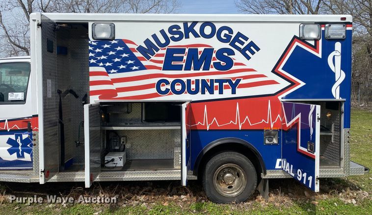 image for item DL7113 2016 Ford E450 Super Duty  ambulance