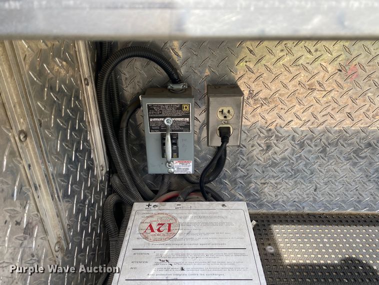 image for item DL7113 2016 Ford E450 Super Duty  ambulance