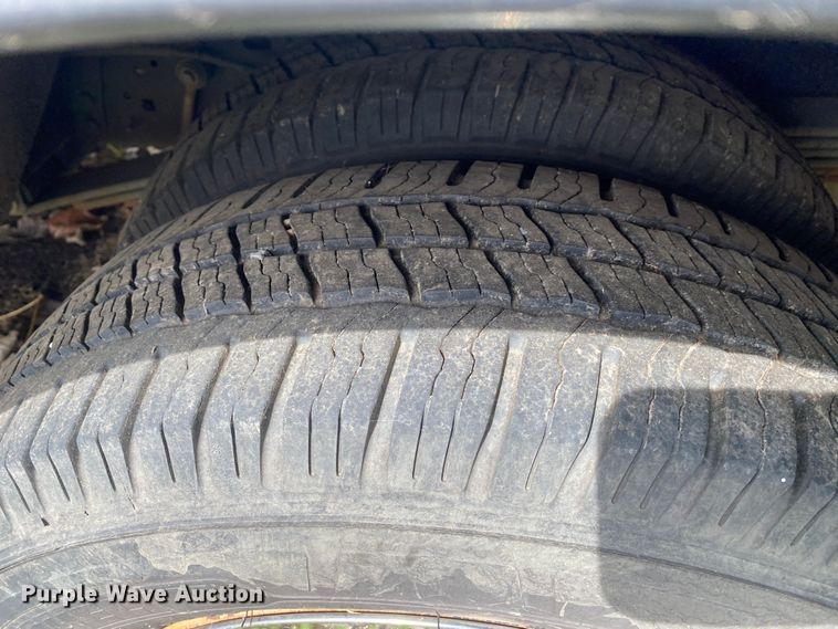 image for item DL7113 2016 Ford E450 Super Duty  ambulance