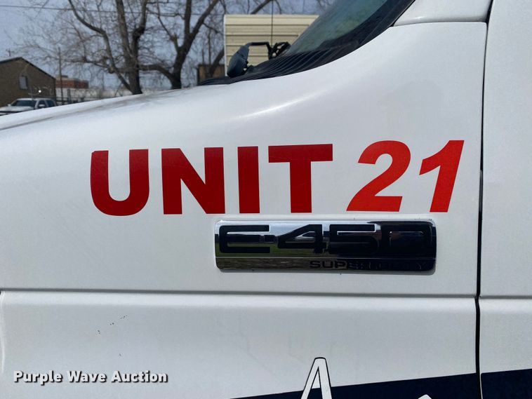image for item DL7113 2016 Ford E450 Super Duty  ambulance