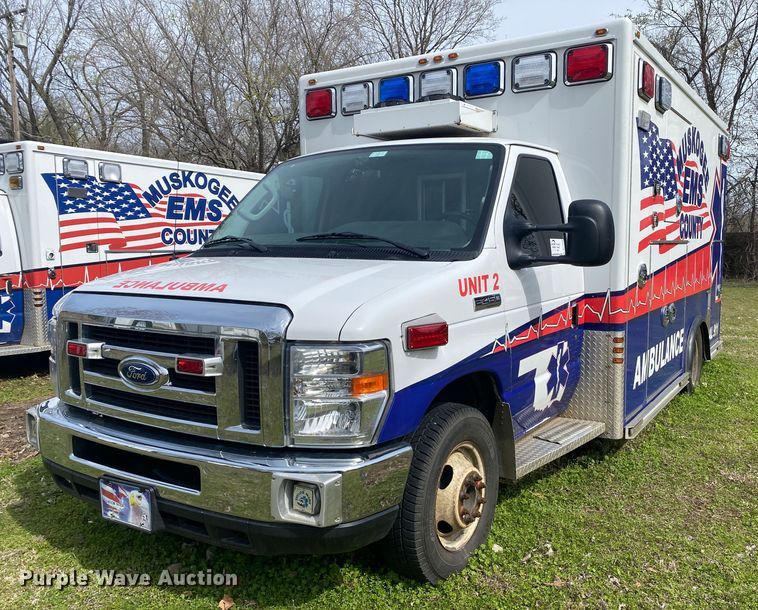 image for item DL7114 2017 Ford E450 Super Duty  ambulance