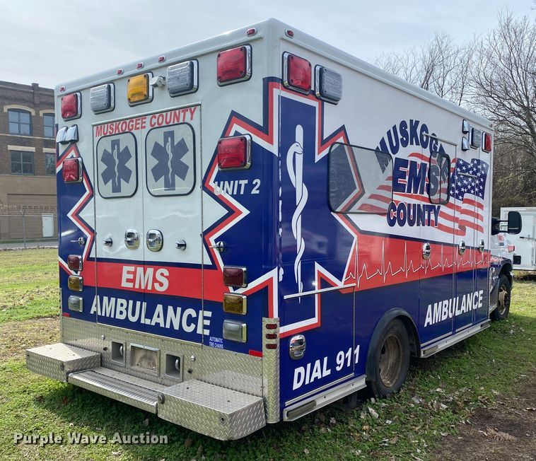 image for item DL7114 2017 Ford E450 Super Duty  ambulance