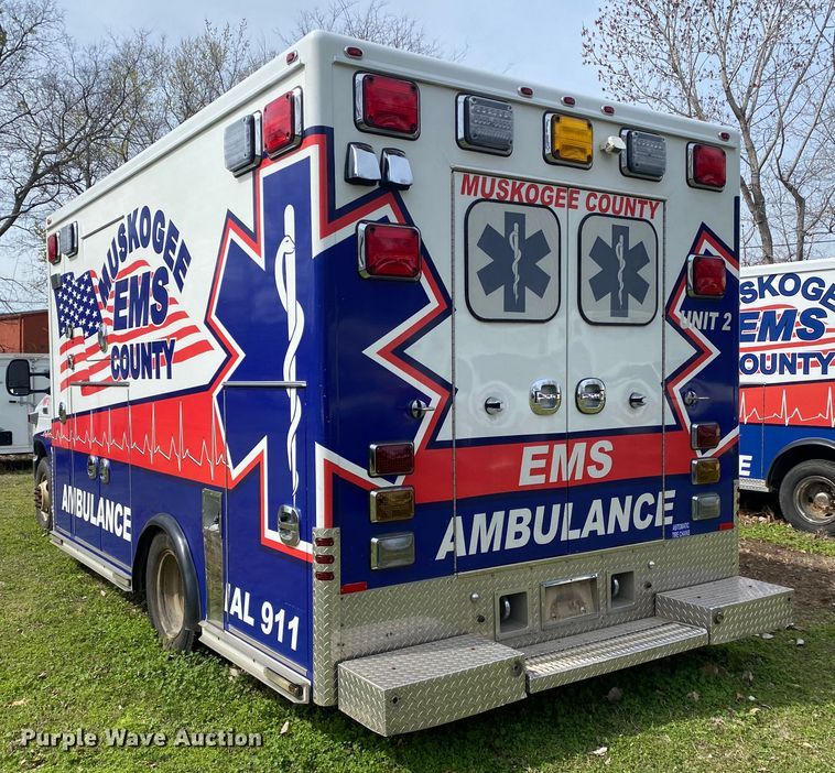 image for item DL7114 2017 Ford E450 Super Duty  ambulance