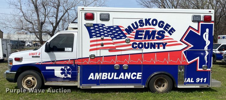 image for item DL7114 2017 Ford E450 Super Duty  ambulance