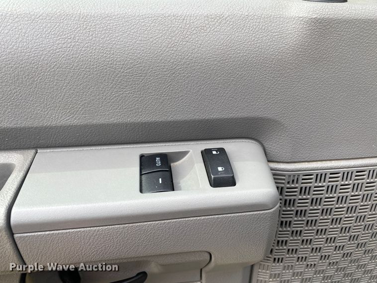 image for item DL7114 2017 Ford E450 Super Duty  ambulance