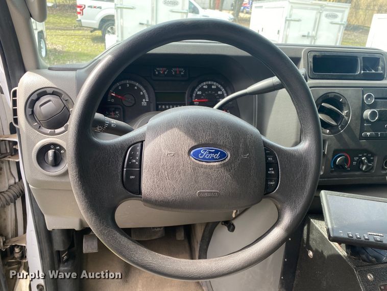 image for item DL7114 2017 Ford E450 Super Duty  ambulance