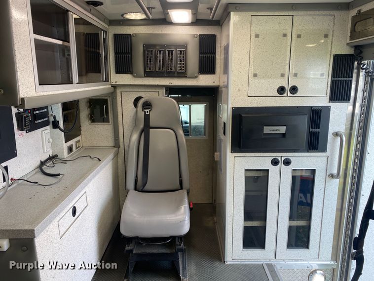 image for item DL7114 2017 Ford E450 Super Duty  ambulance