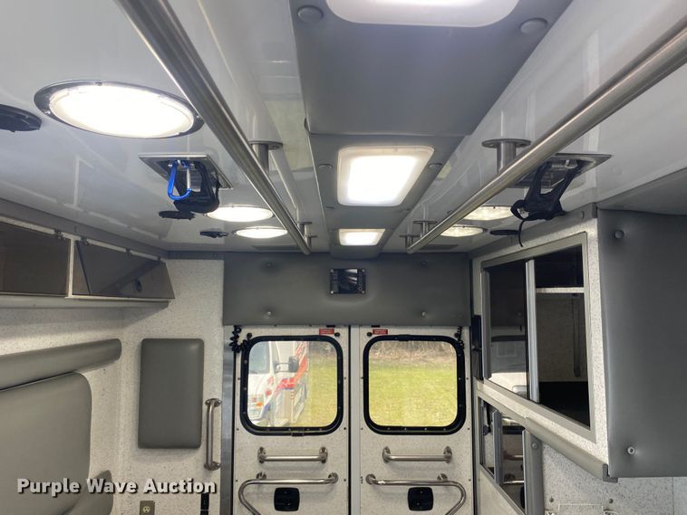 image for item DL7114 2017 Ford E450 Super Duty  ambulance