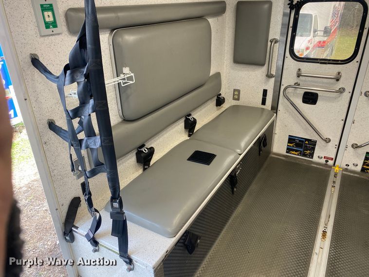 image for item DL7114 2017 Ford E450 Super Duty  ambulance