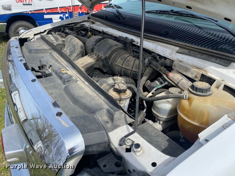 image for item DL7114 2017 Ford E450 Super Duty  ambulance