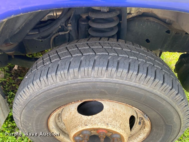 image for item DL7114 2017 Ford E450 Super Duty  ambulance