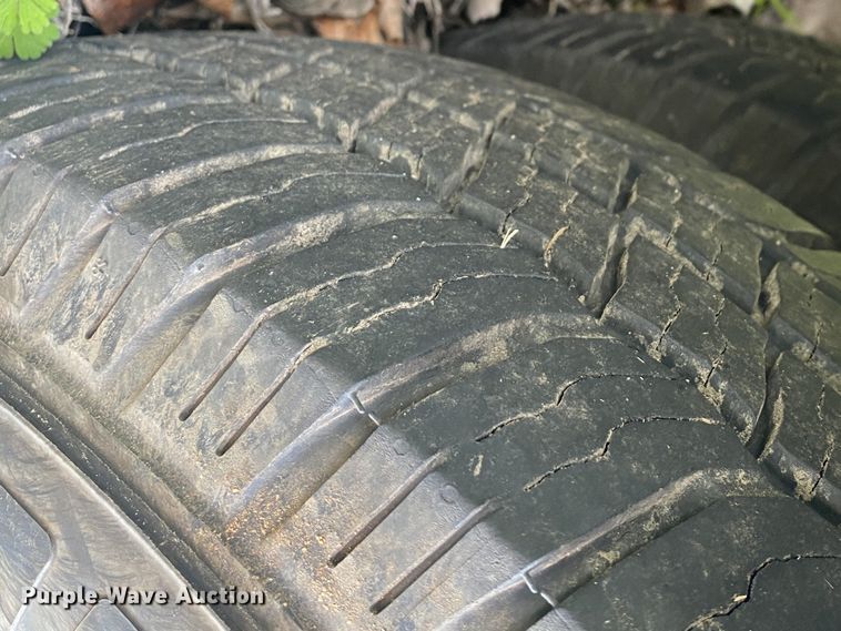 image for item DL7114 2017 Ford E450 Super Duty  ambulance