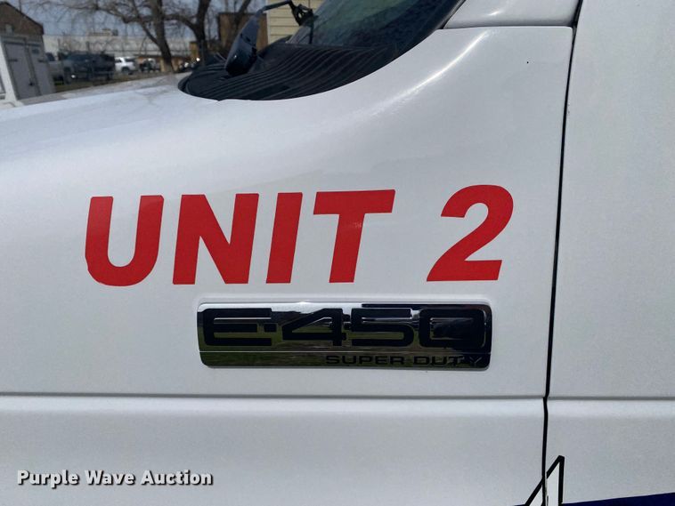 image for item DL7114 2017 Ford E450 Super Duty  ambulance