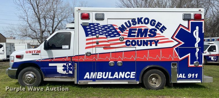 image for item DL7115 2017 Ford E450 Super Duty  ambulance