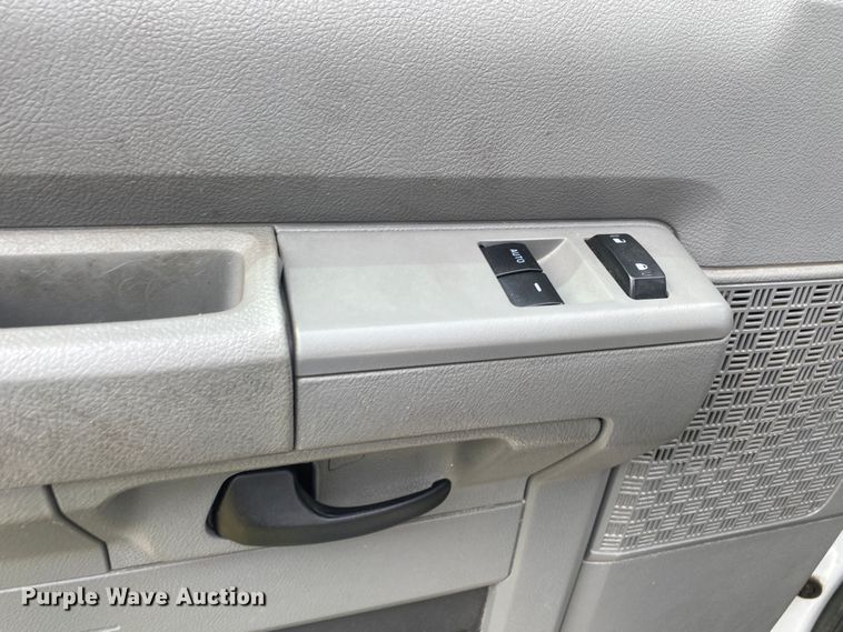 image for item DL7115 2017 Ford E450 Super Duty  ambulance