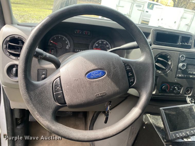 image for item DL7115 2017 Ford E450 Super Duty  ambulance