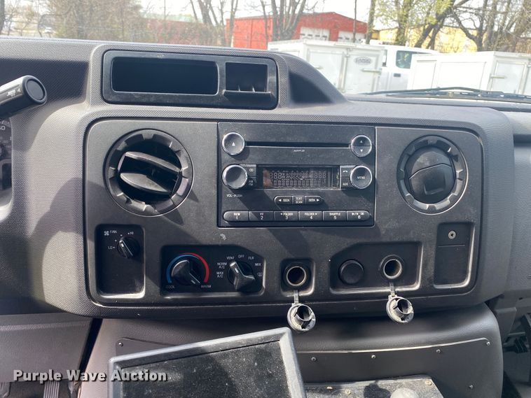 image for item DL7115 2017 Ford E450 Super Duty  ambulance