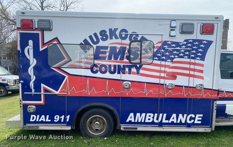 image for item DL7115 2017 Ford E450 Super Duty  ambulance