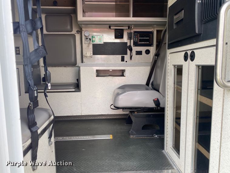 image for item DL7115 2017 Ford E450 Super Duty  ambulance