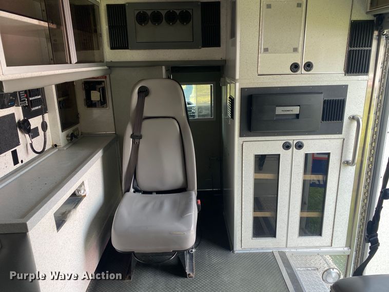 image for item DL7115 2017 Ford E450 Super Duty  ambulance