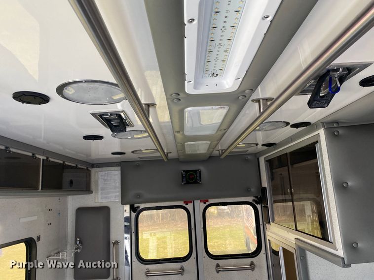image for item DL7115 2017 Ford E450 Super Duty  ambulance