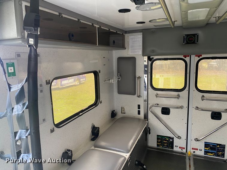 image for item DL7115 2017 Ford E450 Super Duty  ambulance