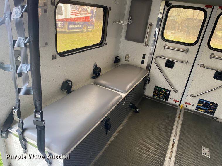 image for item DL7115 2017 Ford E450 Super Duty  ambulance