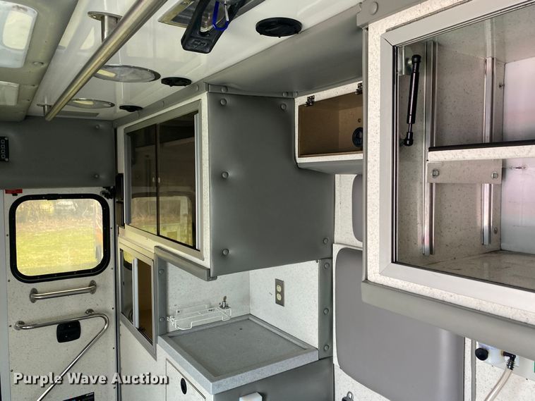 image for item DL7115 2017 Ford E450 Super Duty  ambulance