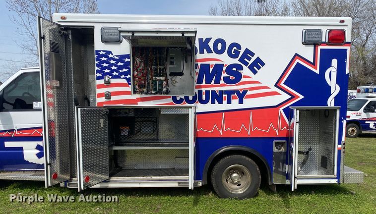 image for item DL7115 2017 Ford E450 Super Duty  ambulance